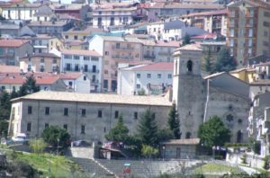 Uno dei più grandi edifici religiosi della Calabria: l'Abbazia florense di San Giovanni in Fiore (1215 -1230 d.c.) vista dal monte Gimmella - foto Gianluca Congi ©