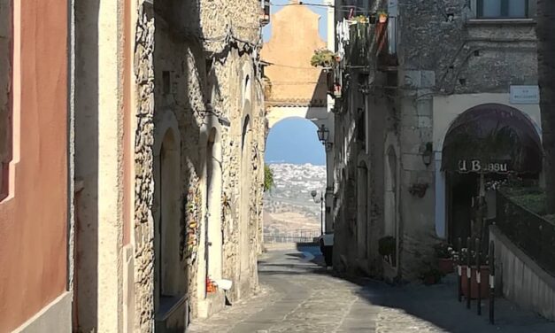 DALLE AREE INTERNE AI PICCOLI COMUNI: UN NUOVO SGUARDO SULLO SPOPOLAMENTO IN ITALIA