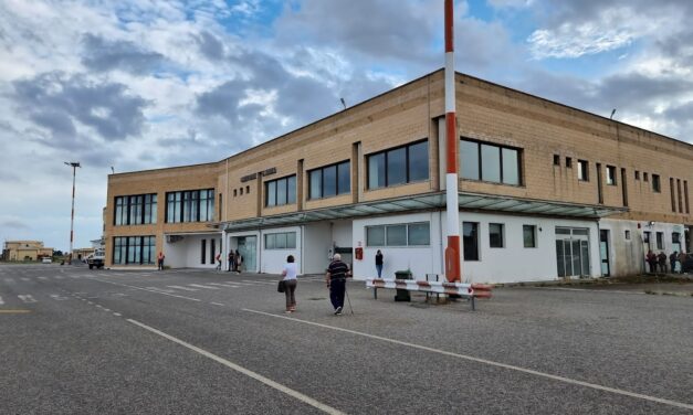 Aeroporto di Crotone, Tavernise (M5S): bene i numeri in crescita, ma serve più attenzione e infrastrutture adeguate