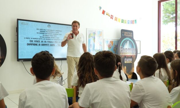 Comunicato stampa dicembre 2024  Le Grotte di Frasassi portano Gormiti – The New Era nelle scuole di Cosenza per insegnare la sostenibilità ambientale  Un’iniziativa ludico formativa gratuita per le scuole italiane