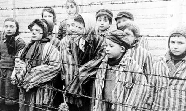 Auschwitz rappresenta un simbolo dell’orrore dell’Olocausto di Antonio Cerminara