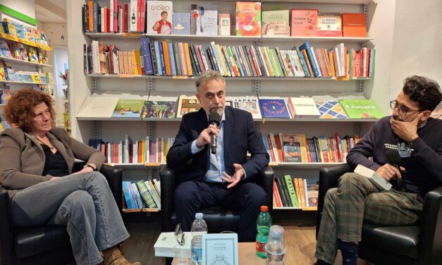 COMUNICATO STAMPA    Settimo appuntamento della Decina 2025 del Premio Sila  Pier Paolo Di Mino affascina il pubblico cosentino: alla Feltrinelli, un viaggio nell’Infanzia di Hans