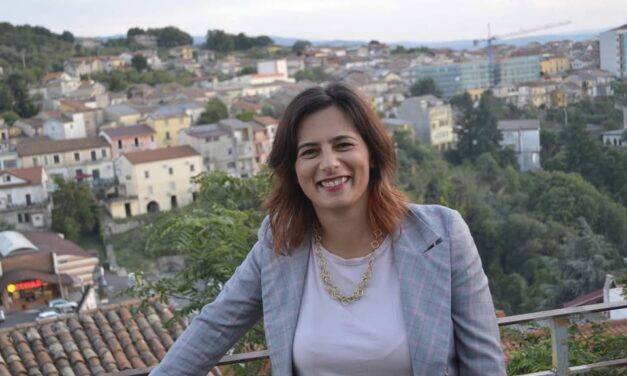 COMUNICATO STAMPA     ‘AZIONE’ METTE RADICI A CHIARAVALLE CENTRALE, EMANUELA NERI NOMINATA COORDINATRICE  CITTADINA