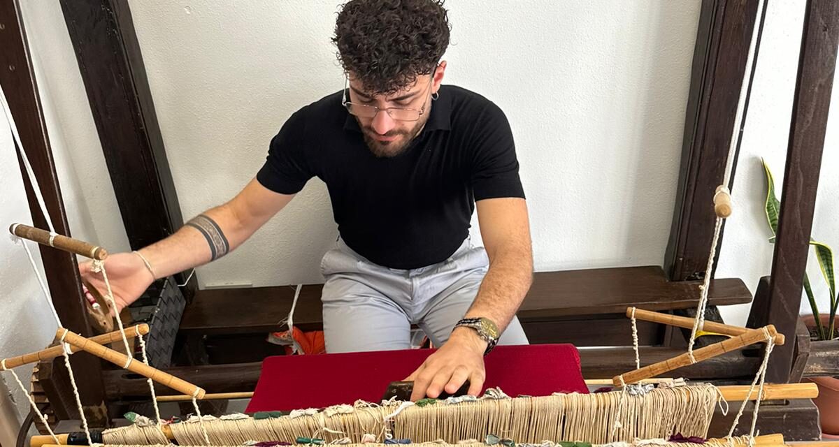 GIRIFALCO VESTE IL FUTURO: IL SOGNO DI ROCCO VITALIANO SFILA TRA TRADIZIONE E ALTA MODA