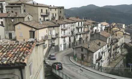 TRENTA MODI PER SALVARE I PAESI INTERNI DI FRANCO ARMINIO
