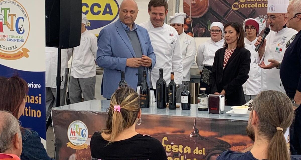 Il talento dei giovani studenti del’IIS Mancini Tommasi Todaro Cosentino conquista la Festa del Cioccolato di Cosenza